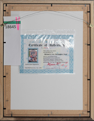 Фотография с автографами актеров фильма «Назад в будущее» Кристофера Ллойда и Майкла Фокса